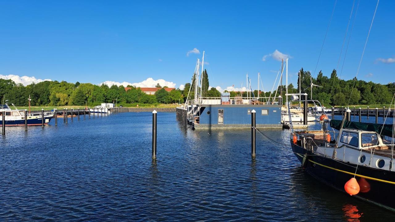 Hausboot Harmonie Hotel Stralsund Bagian luar foto