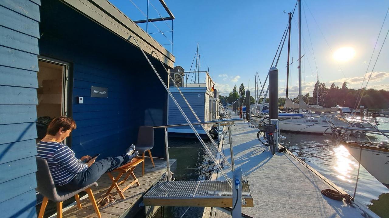 Hausboot Harmonie Hotel Stralsund Bagian luar foto