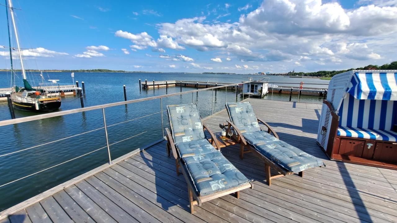 Hausboot Harmonie Hotel Stralsund Bagian luar foto